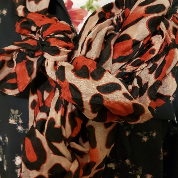 Scarf - Picture 2 of 2